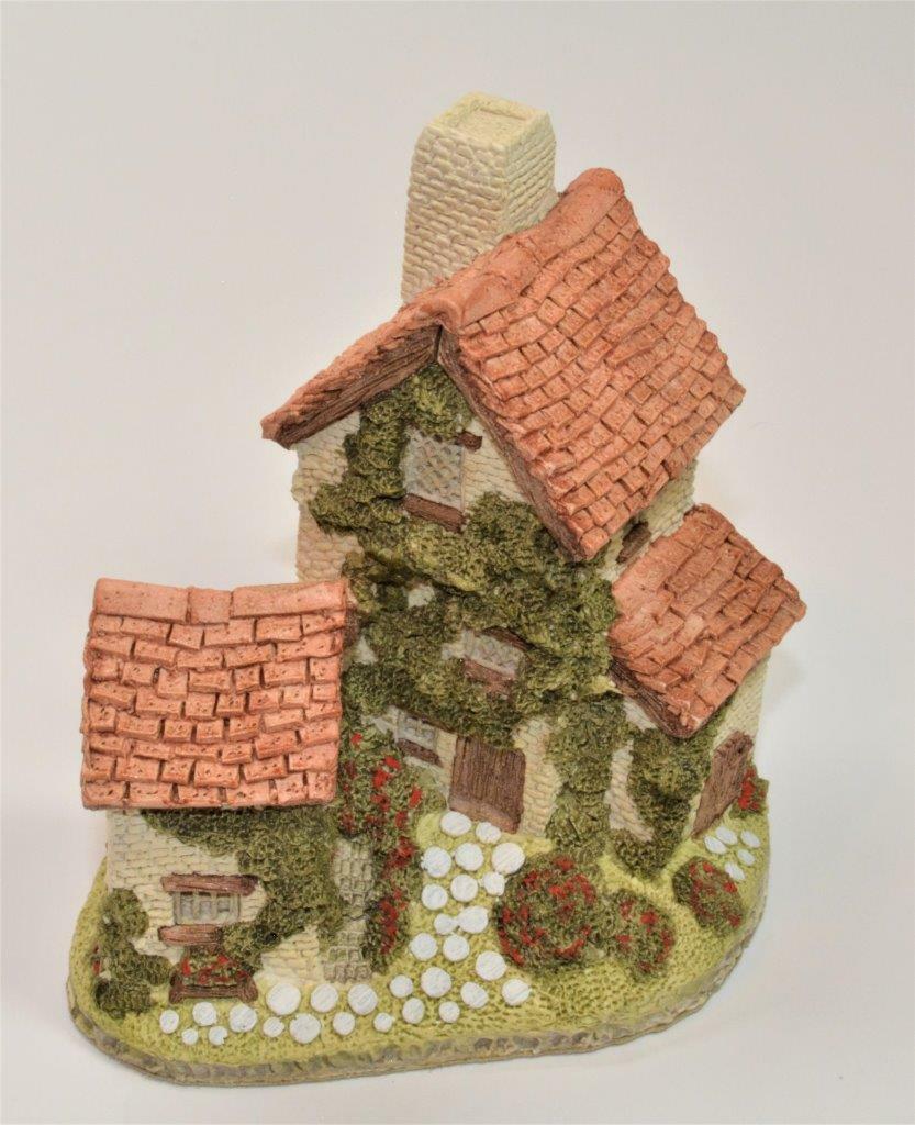 Vintage 1982 David Winter IVY COTTAGE Figurine The Main Collection