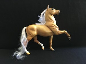 toy horse with brushable hair