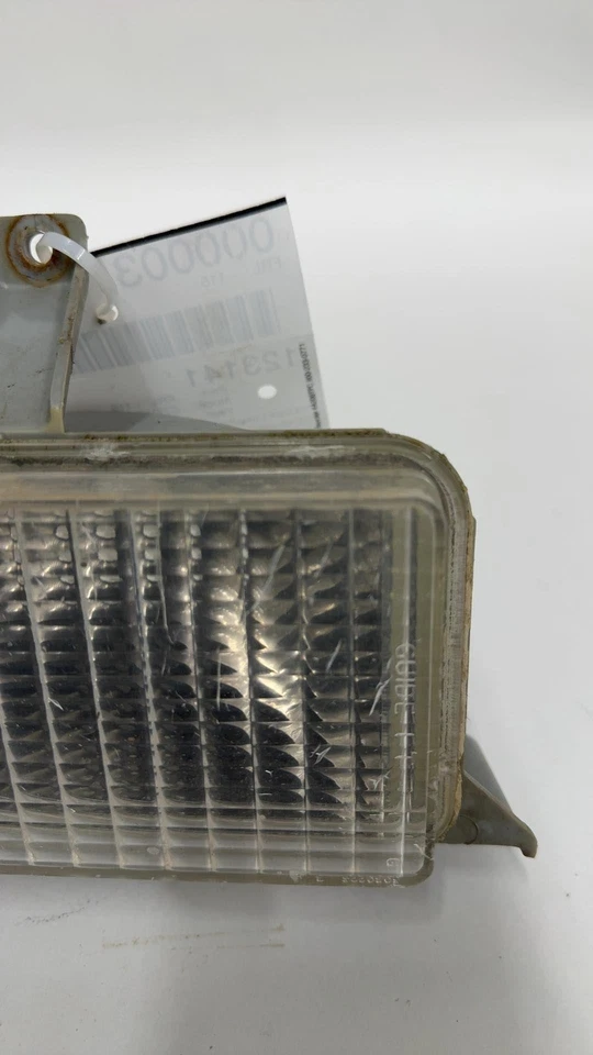 Chevrolet 10 1983-87 camioneta diestro luz de estacionamiento señal de giro debajo de los faros 16500756 Foto 2 de 4