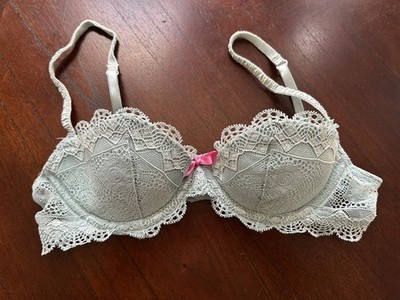 ELLE MACPHERSON Lace Underwire Bra in green with Pink Accent size 34A 