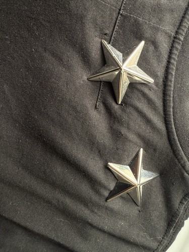 Givenchy Rottweiler Men's T-Shirt with Metal Stars – Size M - Picture 11 of 12