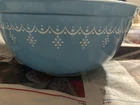 Vintage  2 1/2 Quart Snowflake Garland Blue & White Pyrex Mixing Bowl #403