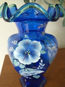 フェントン製のブルーの花籠 Blue Fenton Vase | eBay