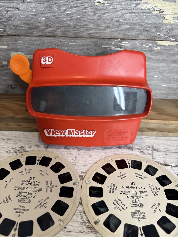 Vintage View Master 3D Viewer Red Viewmaster Toy Slide Viewer + 9 Movie Reels - Image 3 of 4