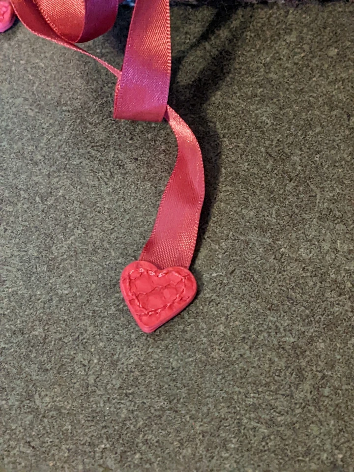 Bolso sin asas Princesa Vera Wang cinta rosa atar corazón Foto 4 de 4