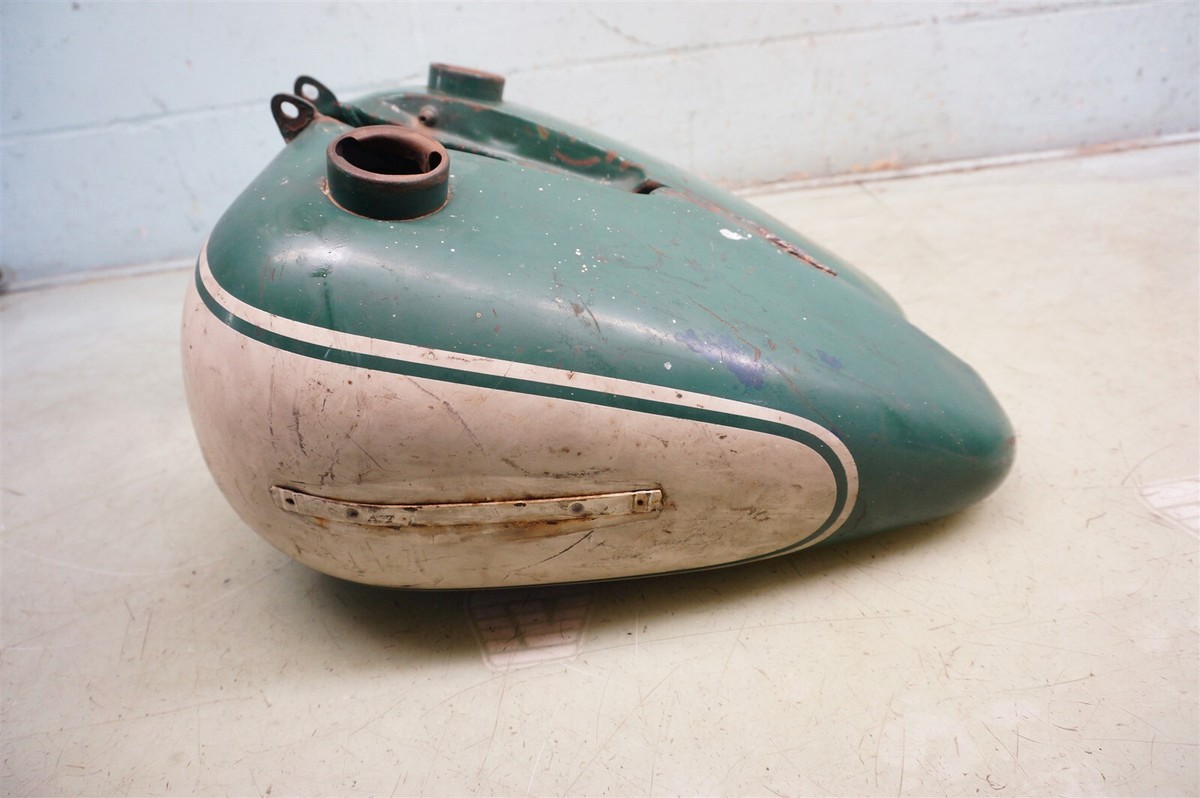 L3501-80-4 英国アンティーク ミルクタンク 1967-1973 Harley-Davidson FL Shovelhead E-Glide Gas Tank
