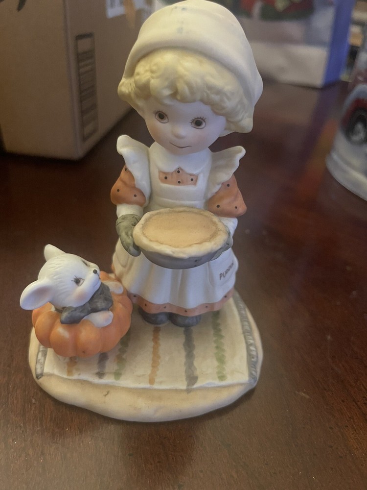 1986 Puddin by Morgan Inc. GEORGE GOOD Adorable Little Girl Holding Pumpkin Pie