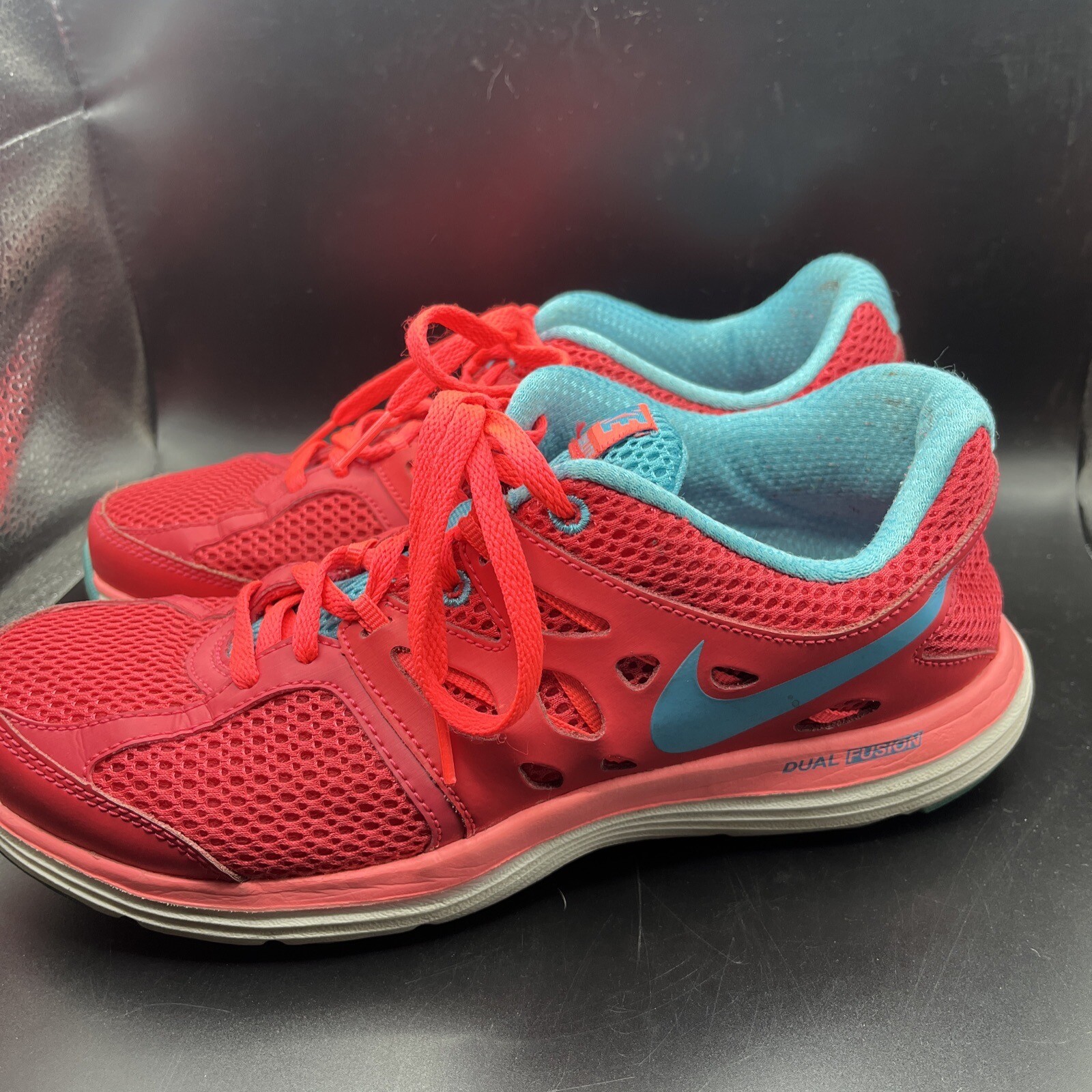 Size 7.5 - Nike Dual Fusion Lite Pink Blue Running Shoes thumbnail 2