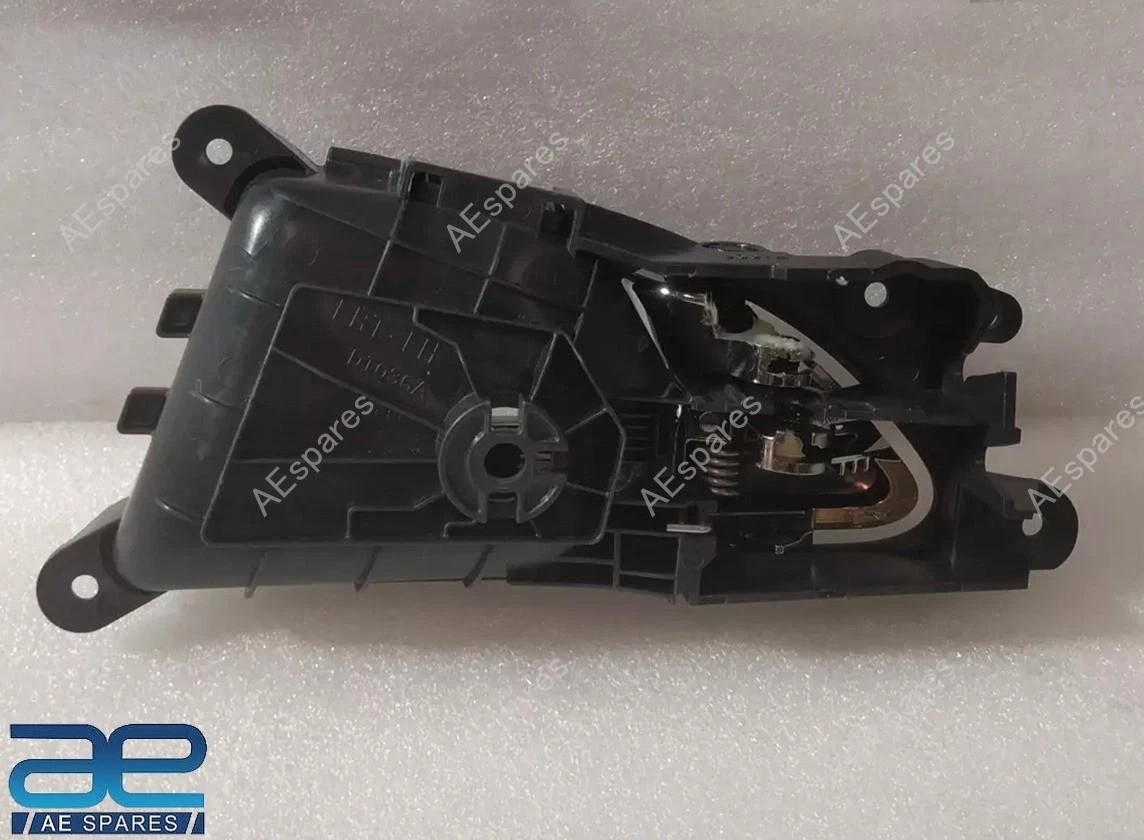 Interior Front Door Handle Assy LH For Mahindra XUV700 2024-2025 0114DW601741N view 2