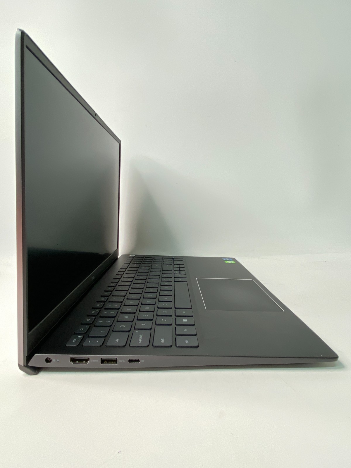 Dell Vostro 5502, 15.6-Inch Laptop, with i7-1165G7, Windows 11 Pro