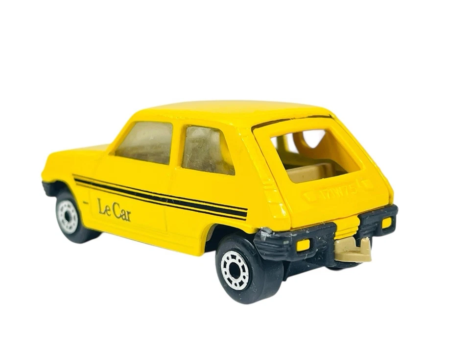 Matchbox Lesney Superfast MB21 Yellow Renault 5TL Le Car w/Yellow Picture Box - Image 3 of 4
