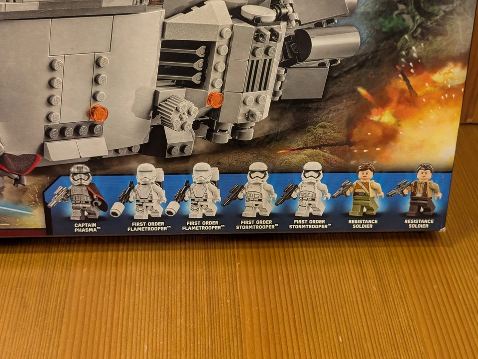 NEW Lego STAR WARS First Order Transporter 75103 w/ 7 Minifigures 792pcs SEALED - Image 3 of 4