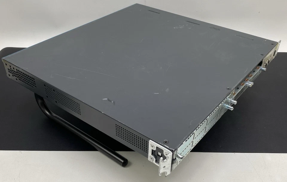 Cisco 2811 Integrated Services Router – 2800 Series, Rev A0, P/N 47‑17021‑01 - Image 4 of 4