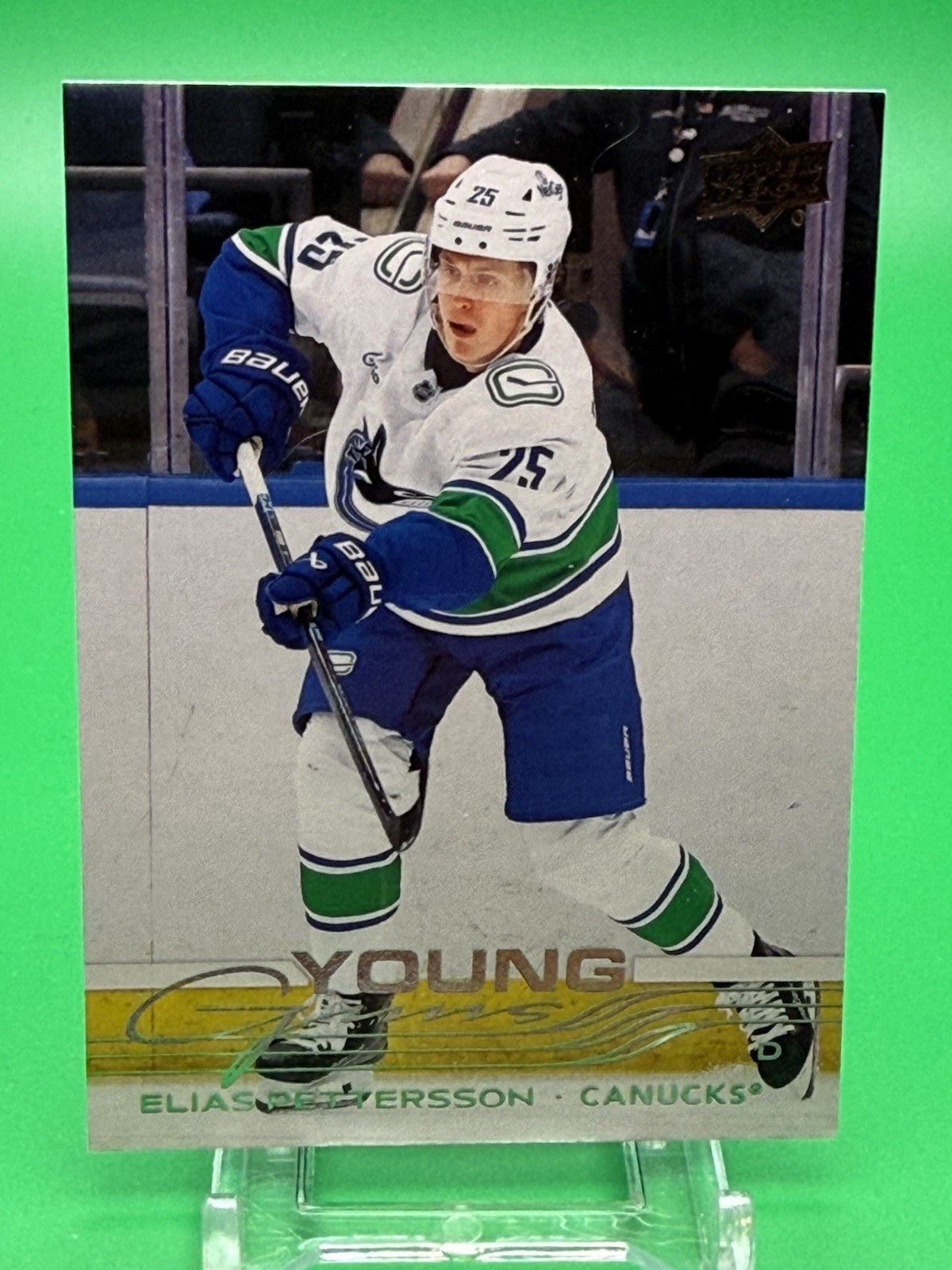 Elias Pettersson 2025-26 Upper Deck Young Guns #223 Vancouver Canucks FREE SHIP
