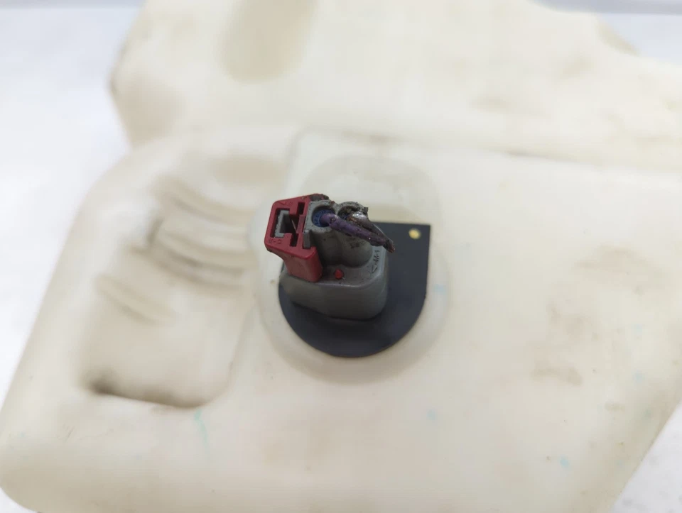 2011 Dodge Grand Caravan Windshield Washer Fluid Reservoir Bottle Oem ZYPHT - Image 3 of 4