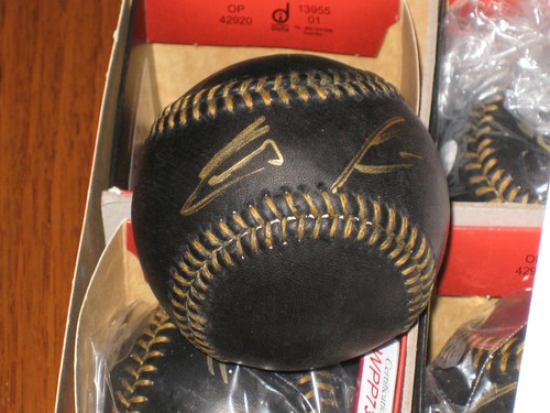 8 RONALD ACUNA JR. Autographed Black Rawlings Official MLB Baseballs - JSA COA - Picture 3 of 9