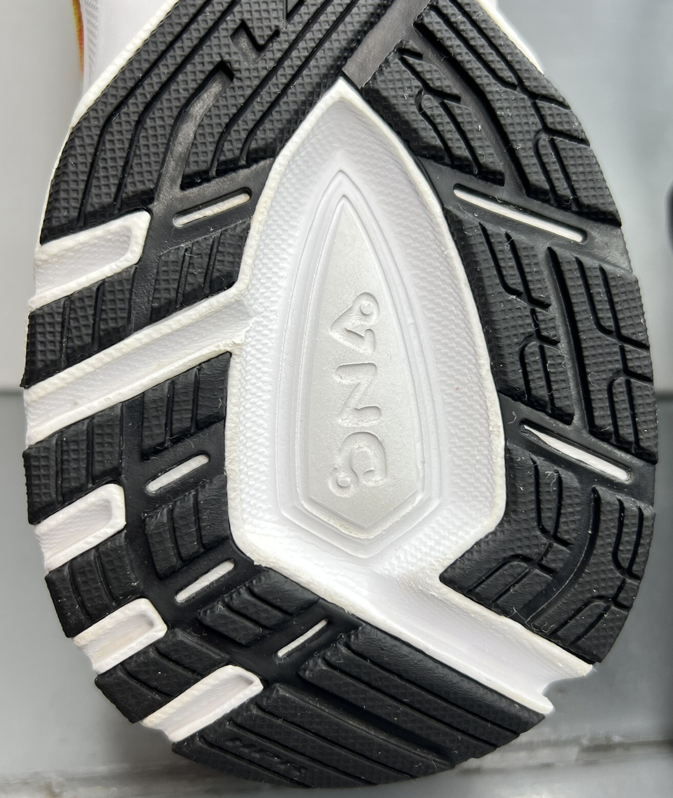 brooks womens launch 5