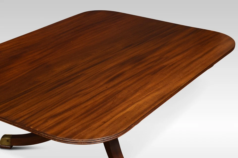 Mahogany Coffee Table | Shaped Top | Pedestal Base - Image 2 of 4