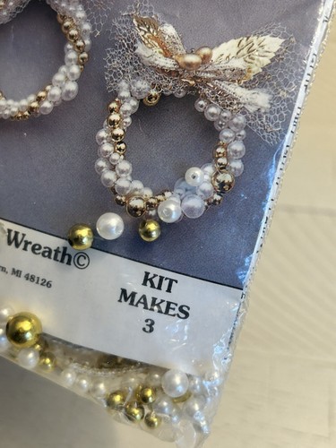 Vtg Beaded Christmas Ornament Kit Pearl Wreath Merri Mac NEW - Kit Of 3 H60 - Picture 4 of 4
