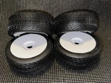 VP-Pro 1:8 Buggy Tires Set Of 2(4pcs) Frontier Evo VP812UM1RW Medium Glued