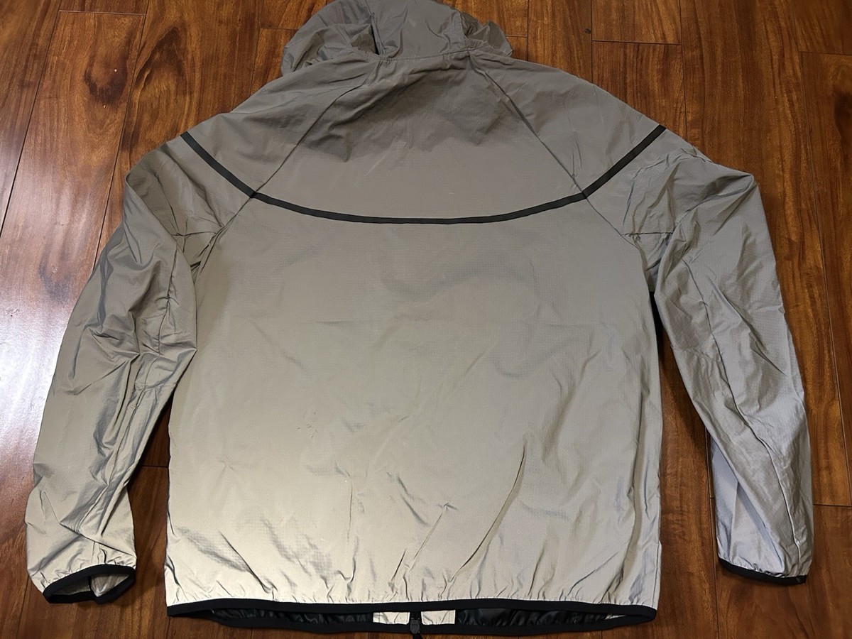 Nike Tech Woven Flash Jacket Reflect Silver Black FZ7585-035 Men