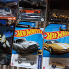 LOT OF 6 NEW HOTWHEELS CARS — photo 2