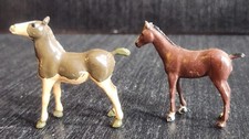 BRITAINS VILLAGE FARM ANIMALS COLTS FOALS SET OF 2 LEAD FIGURES VINTAGE ENGLAND