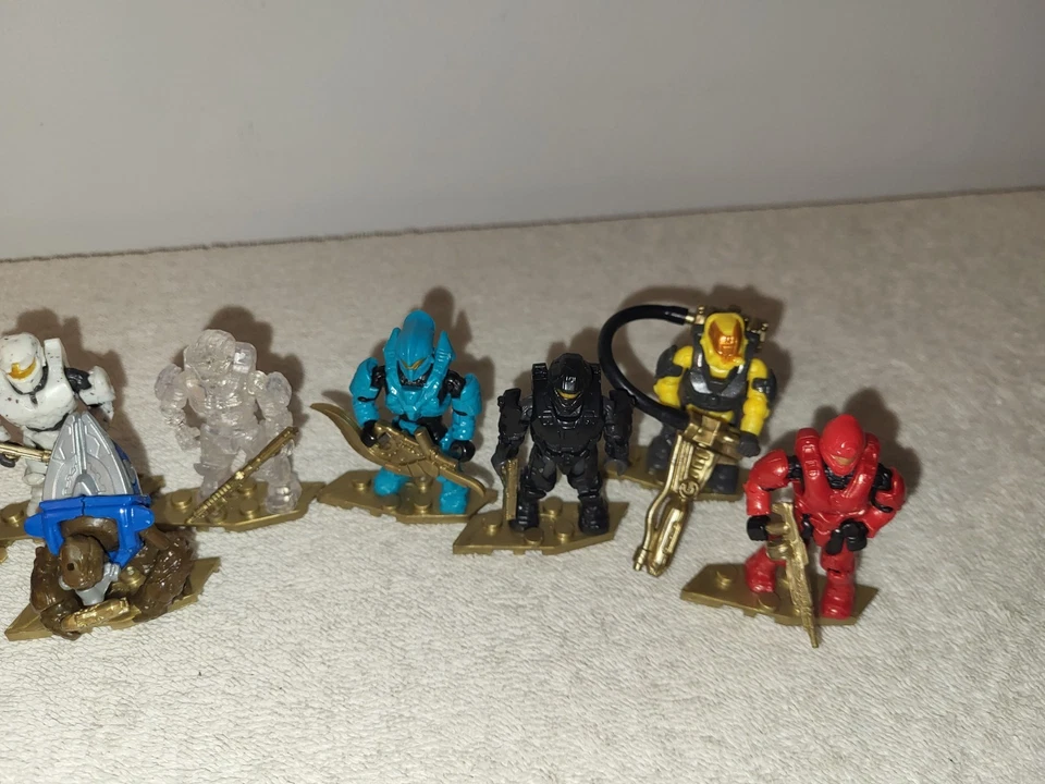 Mega Construx Halo 10th Anniversary Blind Bag Lot of 9 Figures Near Complete Set - Image 3 of 3