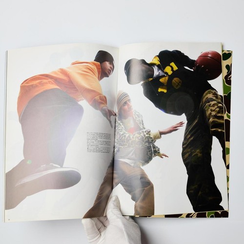 A Bathing Ape 2005 SS Collection e-Mook Magazine - Picture 4 of 8