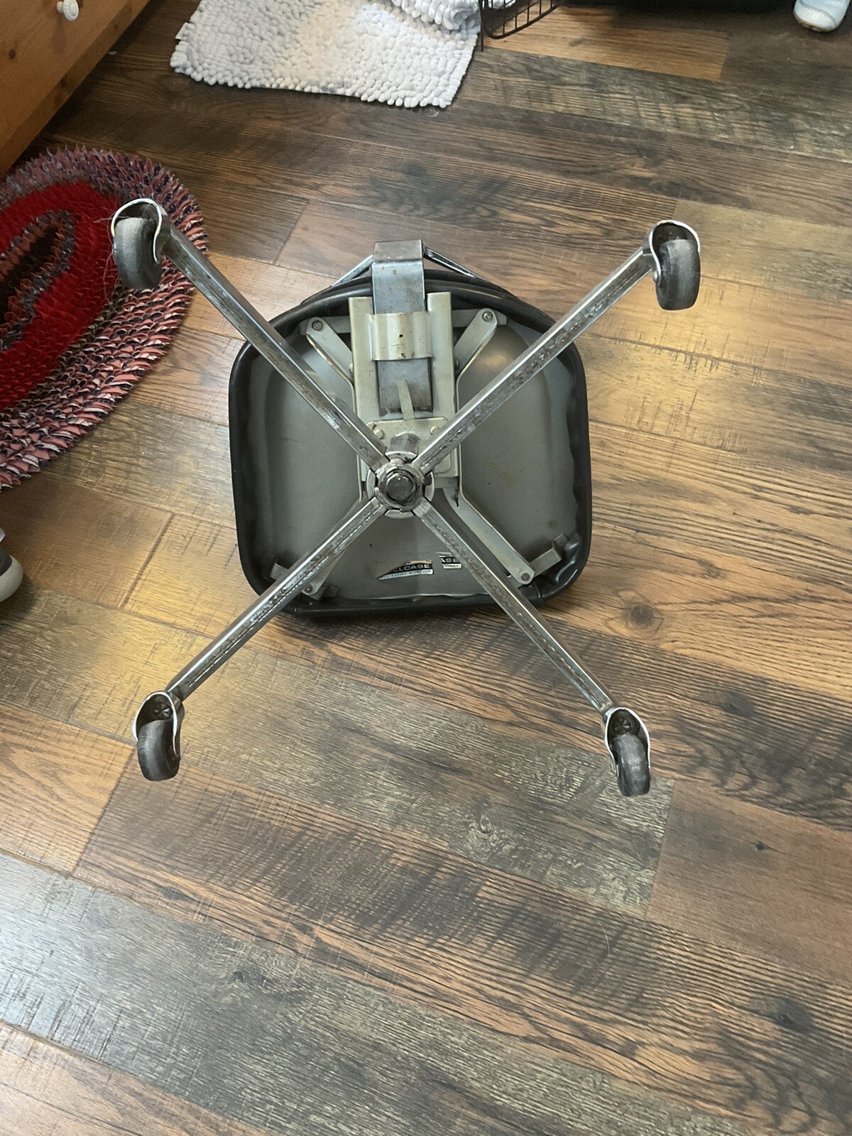 Vintage Steelcase Black Chrome Office Desk Chair 4 Leg 360 Turn Wheels