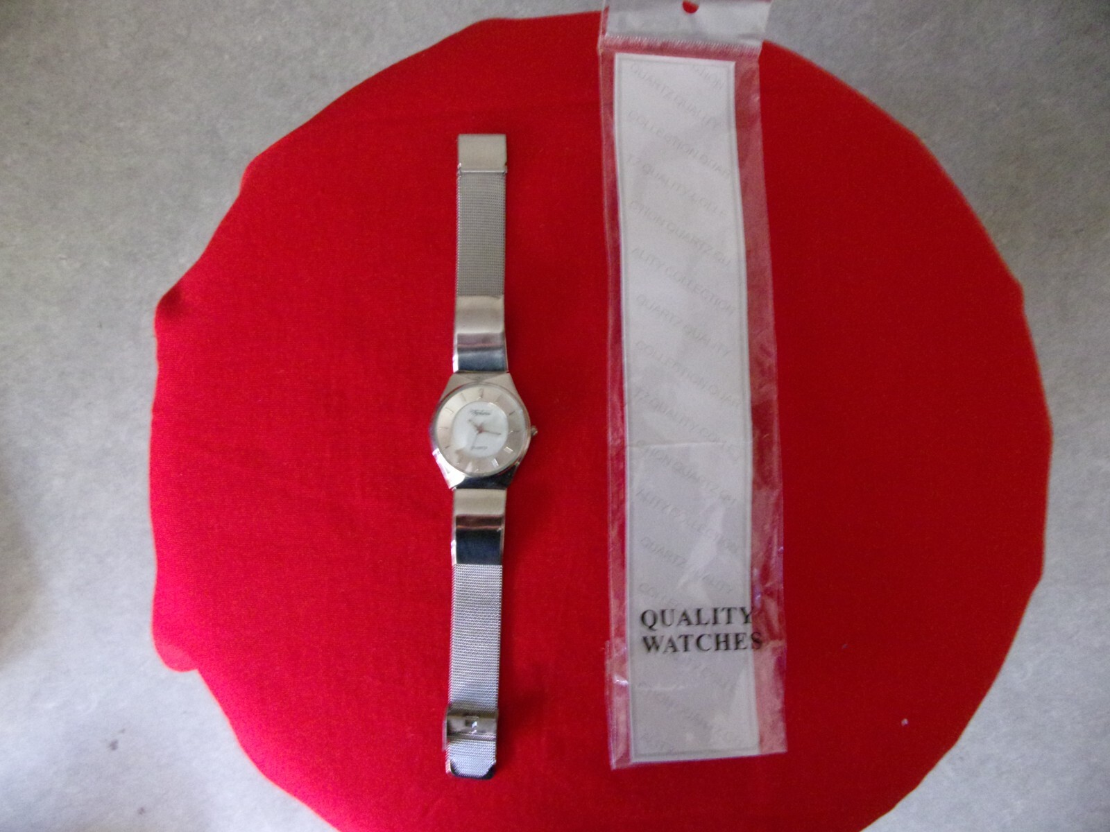 Montre à quartz NEPTUNUS vintage 1993 pour homme et style mixte en acier argente