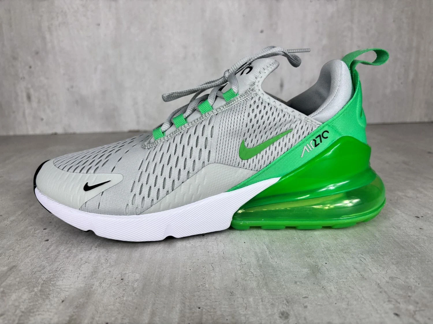 Nike Air Max 270 taglia 42 5 e 45 sneaker scarpe sportive scarpe grigie AH8050 027