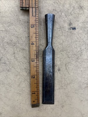 Vintage Stanley No. 750, 3/4  Wide Beveled-Edge Socket Chisel