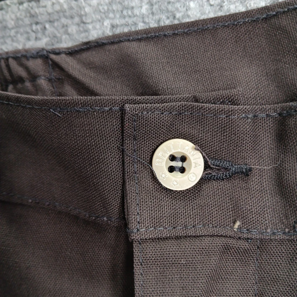 Pantalones Brittania 100 % algodón negros 42x32 excelentes usados en excelente estado bonitos pantalones negros para hombre Foto 3 de 4