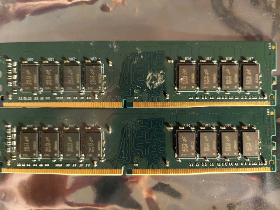 Par 2 Probados BUENO Crucial 2x 16GB DDR4 2666 CT16G4DFD8266 RAM DIMM dos módulos Foto 2 de 2