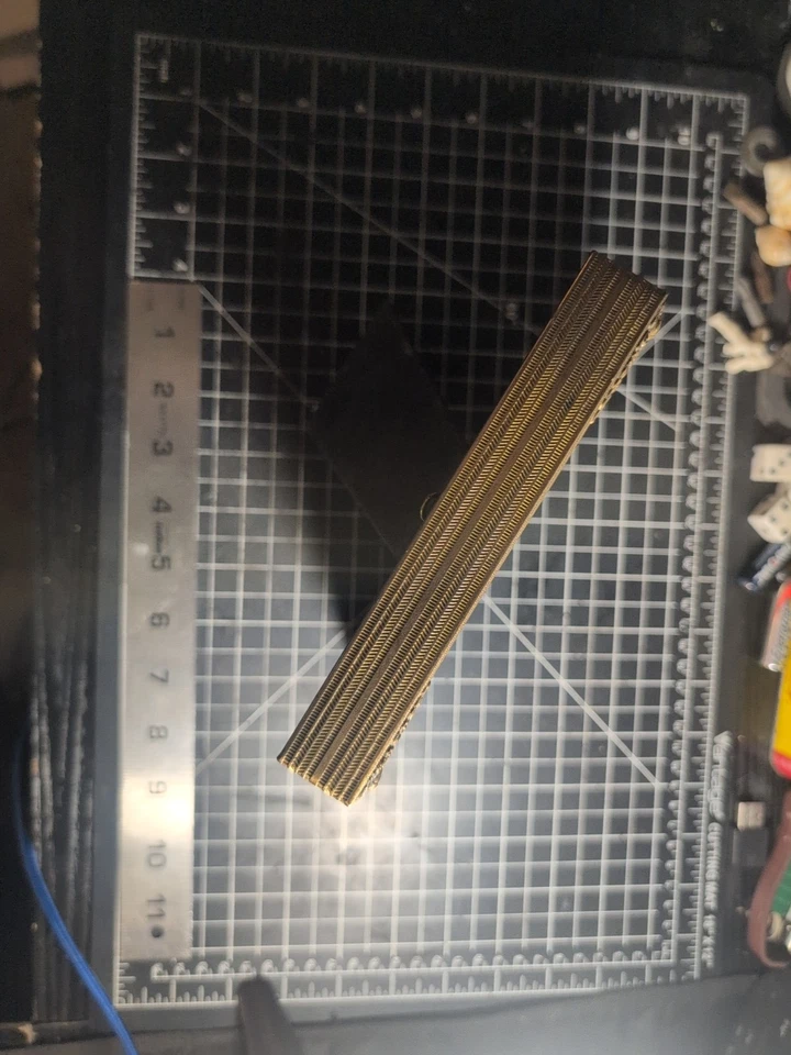 Hermoso marco antiguo dorado sobre bronce victoriano del siglo XIX Foto 4 de 4