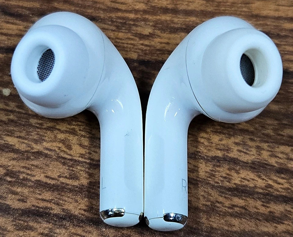 Apple AirPods 1 1a generazione Bluetooth con Custodia di Ricarica Wireless A2083 Bianco - Immagine 3 di 4