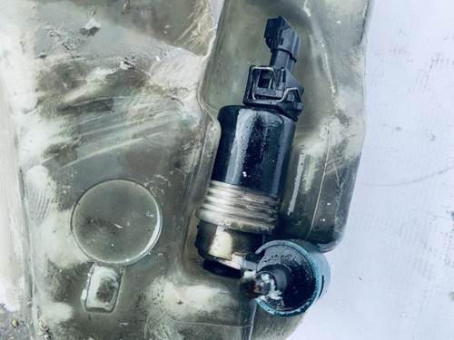 Waschwasserpumpe, Scheibenreinigung  Volkswagen Passat DE1035871-64