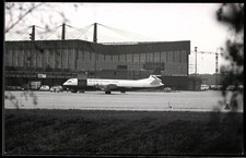 Photograph Aircraft Vickers Vanguard, British Airways Cargo G-APEM before Cargo-Te 