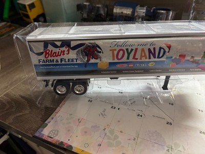1/43 NEW RAY   WHITE DRY VAN BLAINS FARM & FLEET ,  NO PACKING # C74