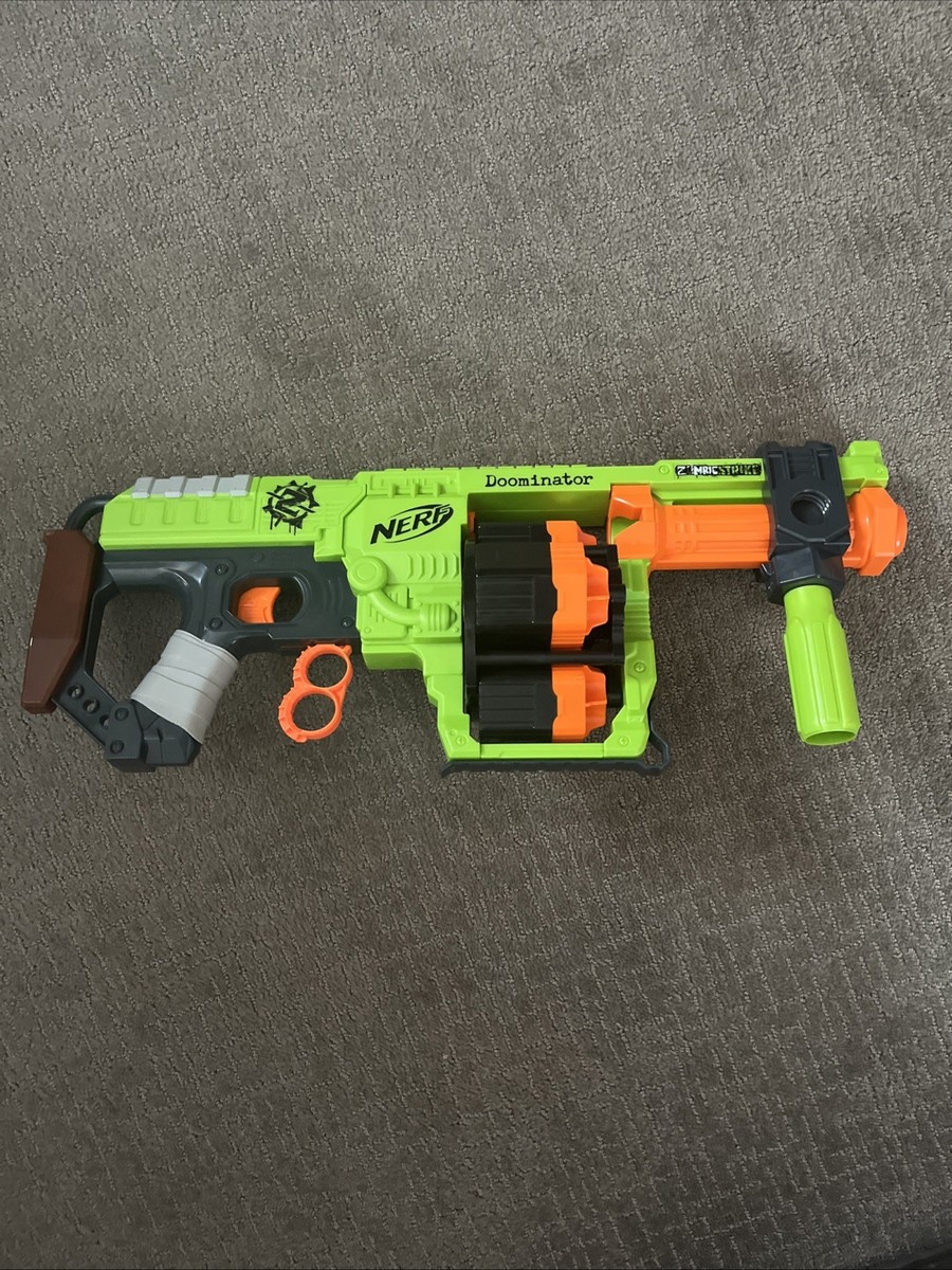 Nerf Zombie-Strike Doominator Discontinued great condition holds