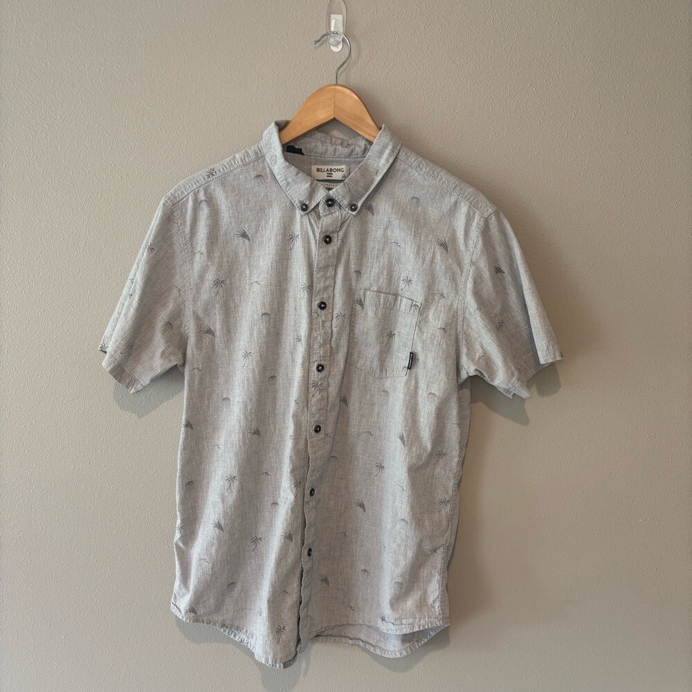BILLABONG Men’s Button Down Short Sleeve Collared Grey Shirt Large Palm Trees