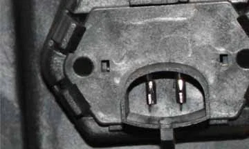 Radiator Condenser Cooling Fan Assembly for 05 Ford Escape/Mercury Mariner 3.0L - Image 3 of 4