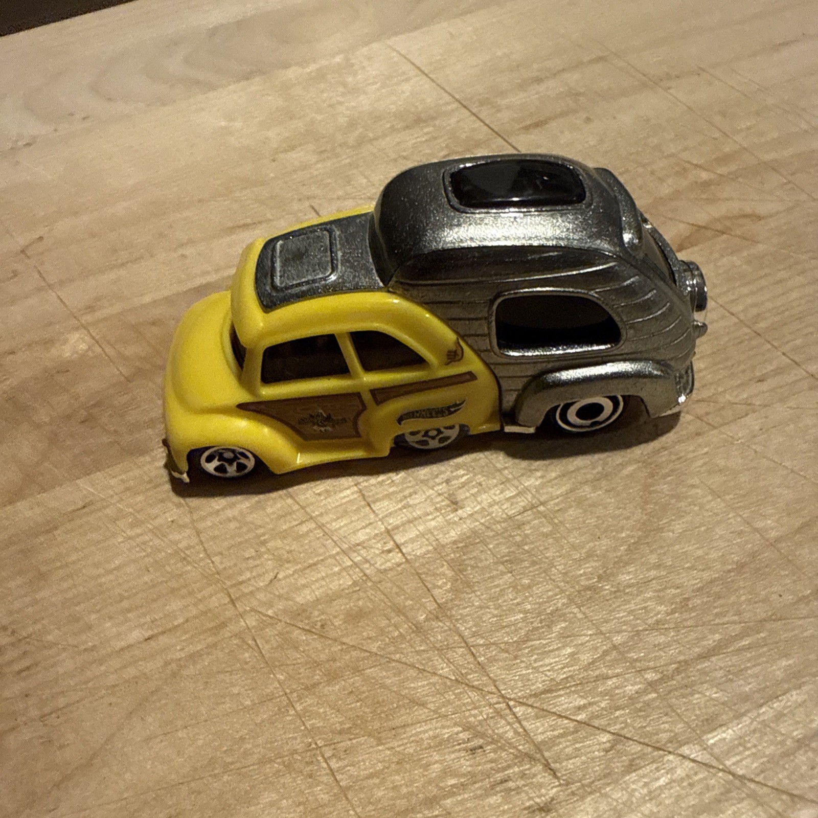 2021 Hot Wheels #22 HW Gateways 2/5 RV THERE YET Yellow/Chrome loose