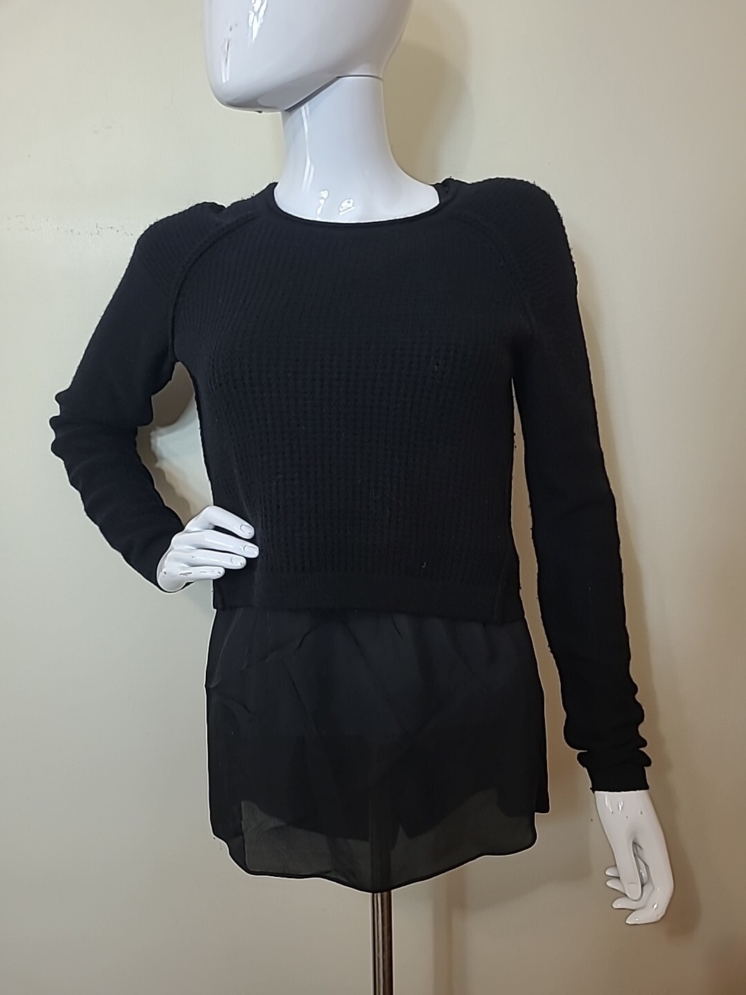 Elie Tahari Women's Wool Blend Black Pullover Long Sleeve Sweater Small Lined