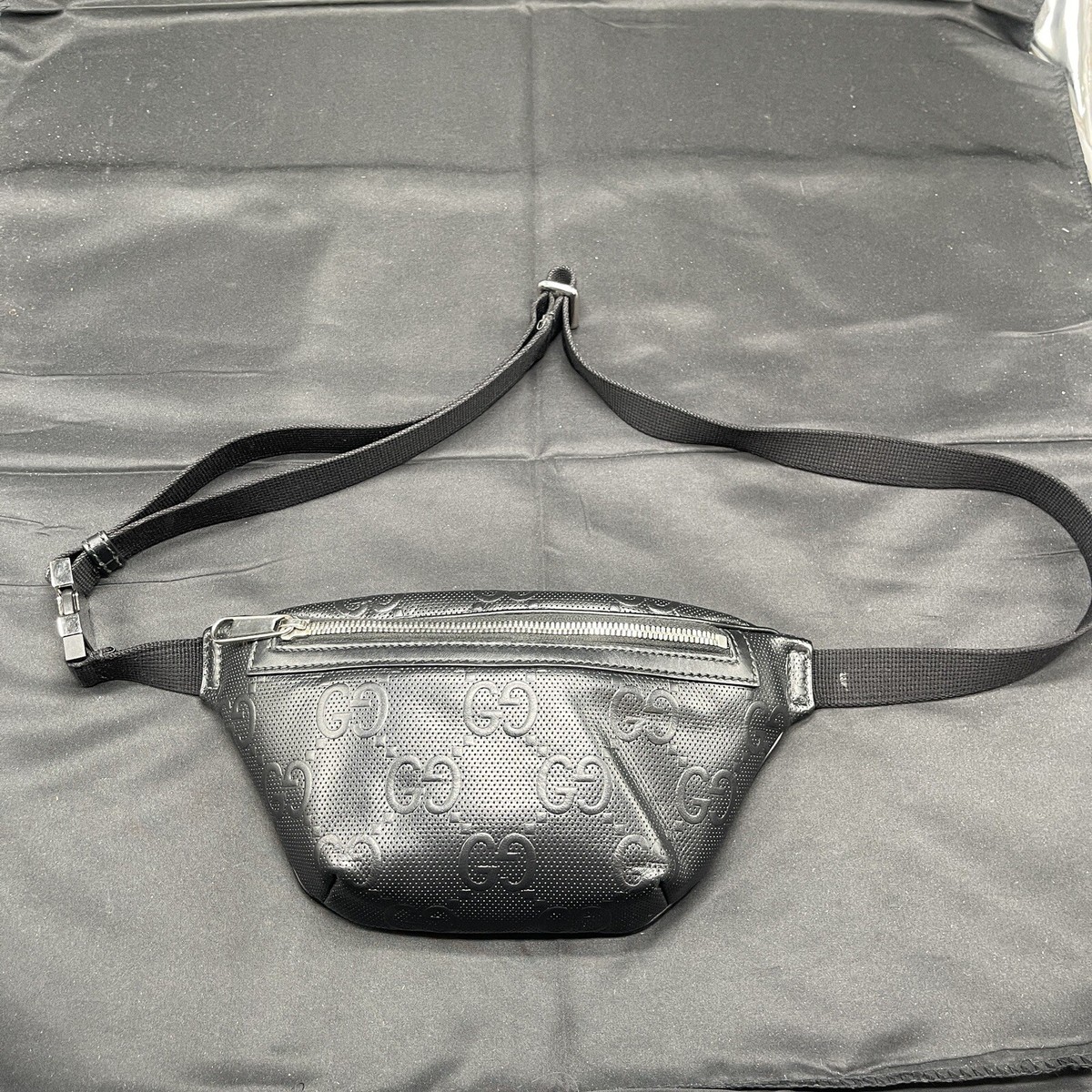 バッグ GUCCI accessory pouch hand bag GG GUCCI GG Canvas Zip Around Accessory Pouch Handbag Beige