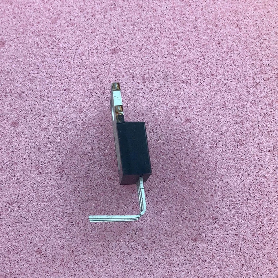 EZ1587CT-H - SEMTECH - 1.3-5.7V Adjustable Positive Voltage Regulator - Image 2 of 2