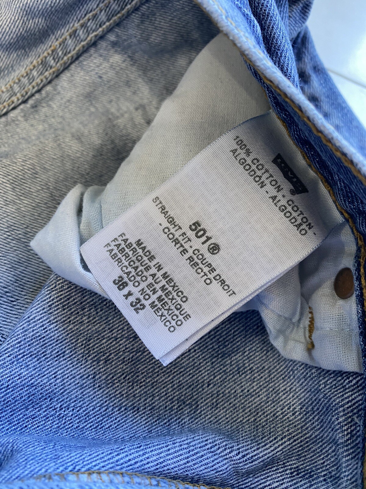 Vintage Levis 501xx Button Fly Light Wash Distres… - image 3