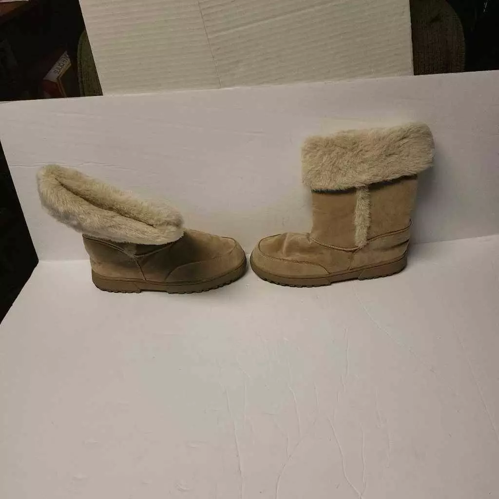 Rampage Womens Abigail Comfort Boots Beige Fur Trim Mid Calf Pull