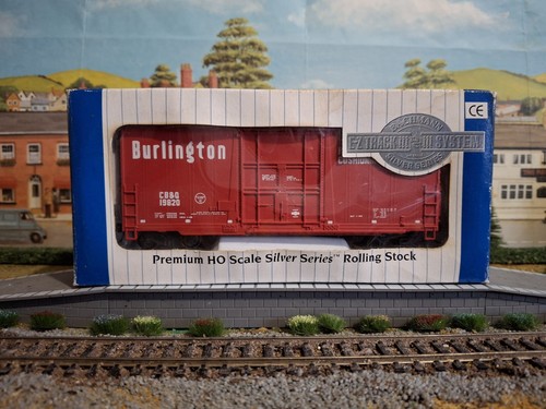 Bachmann Silver Series 18216 "HO" Hi-Cube Box Car CB & Q | Condition: Used